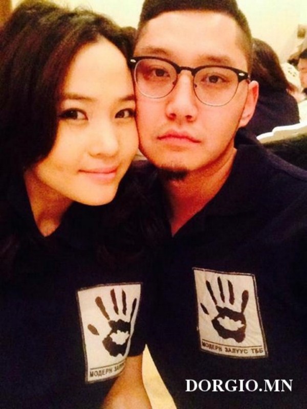 Жүжигчин О.Дөлгөөн найз залуугийн хамт “Modern zaluus” ТББ байгуулжээ